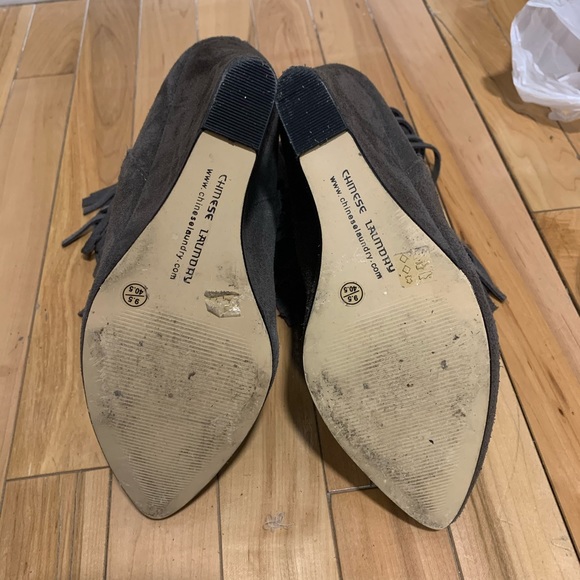 Chinese laundry fringe grey bootie wedge sz 9.5 - Picture 5 of 6